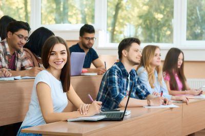Perfil de Egreso Serás capaz de impulsar el desarrollo sustentable de una empresa mediante la aplicación de procedimientos administrativos innovadores.